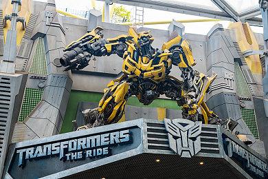 《堡垒之夜》联动《高达：复仇的安魂曲》玩法免费发布